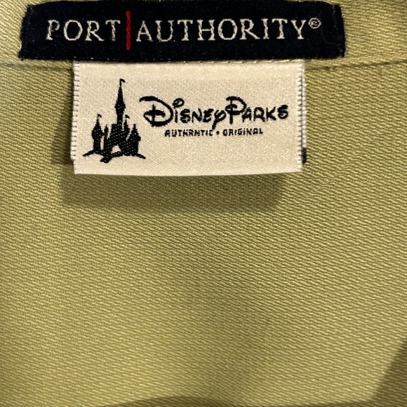 Disney Parks Transport Cast Member Short-sleeve Button Down Shirt Large - Picture 7 of 8